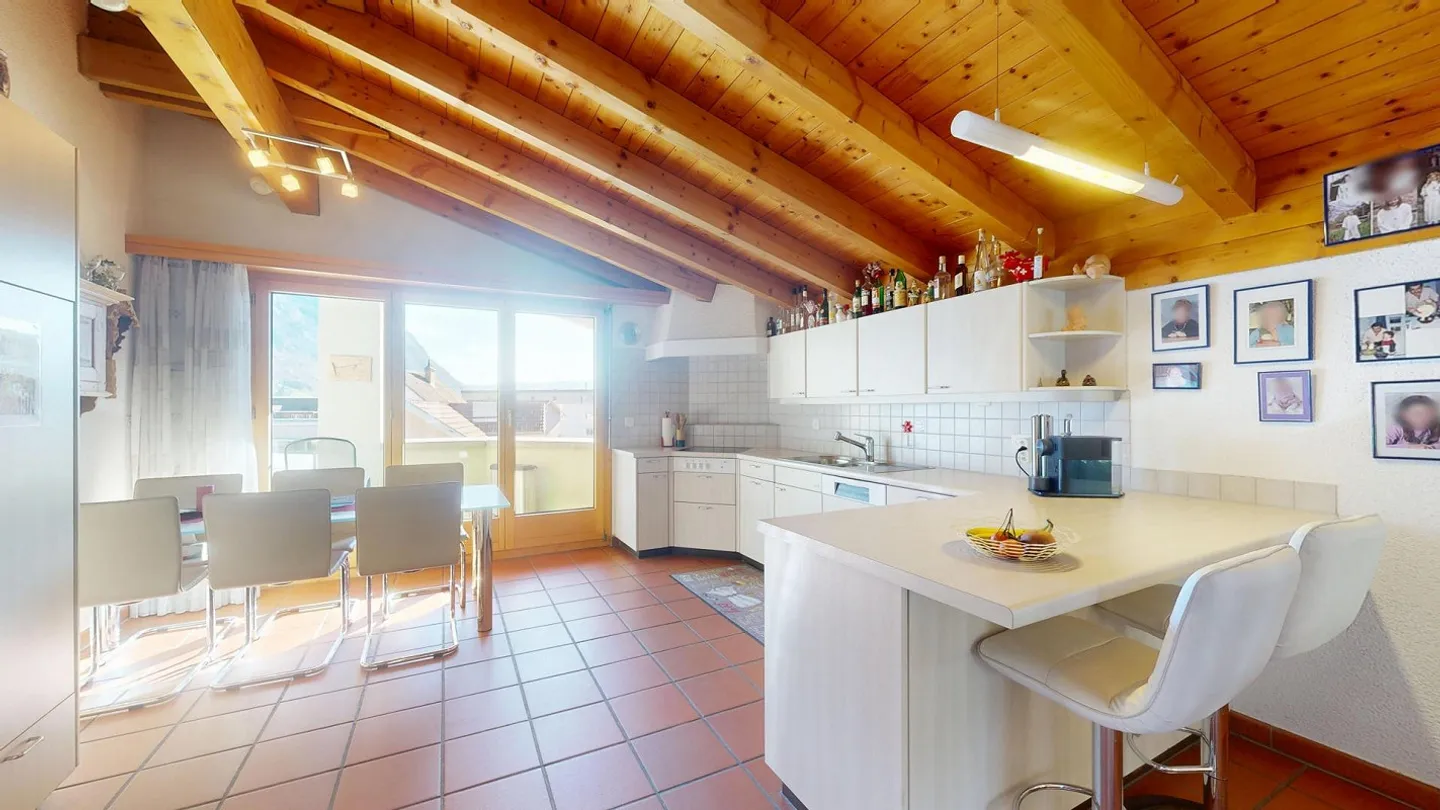 5.5-Zimmer-Attikawohnung mit Traumhafter Aussicht - Foto 4 von 8