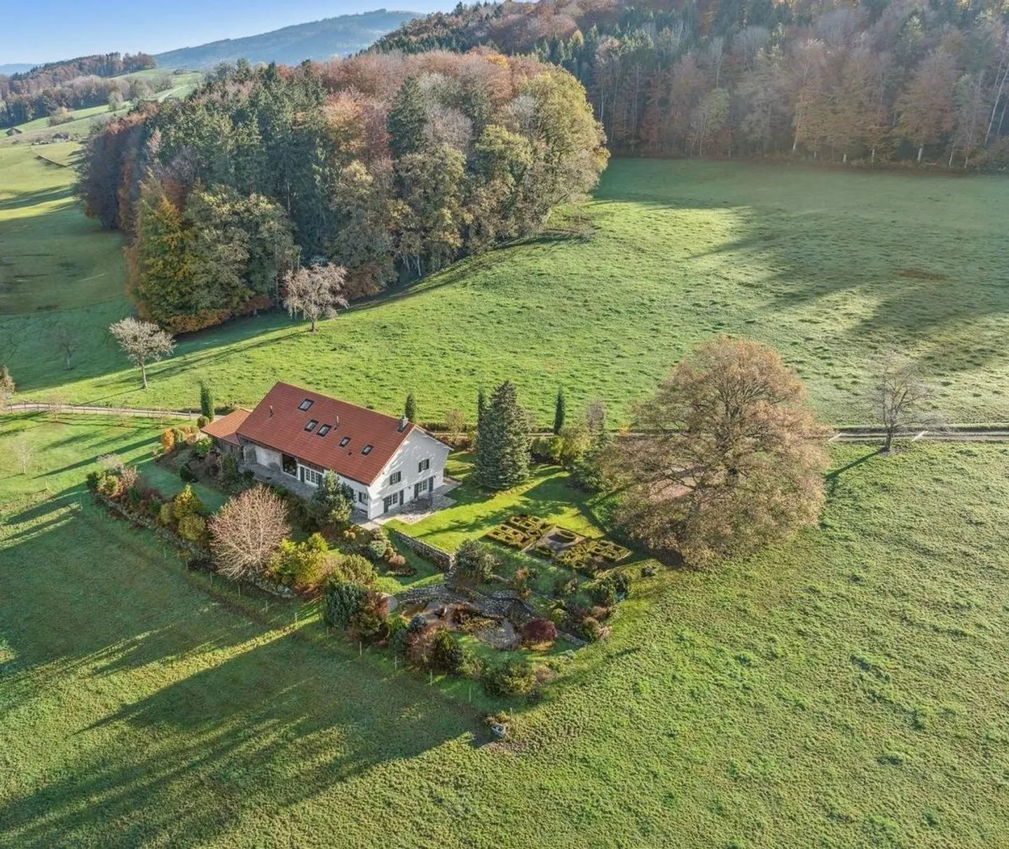 Außergewöhnliches Landhaus - Foto 1 von 12