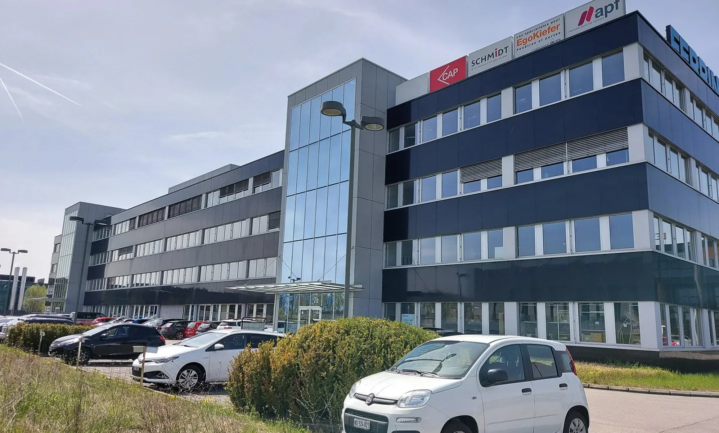 Espaces de bureau avec équipements de haute qualité, spacieux et de haut standing - Photo 1 sur 13