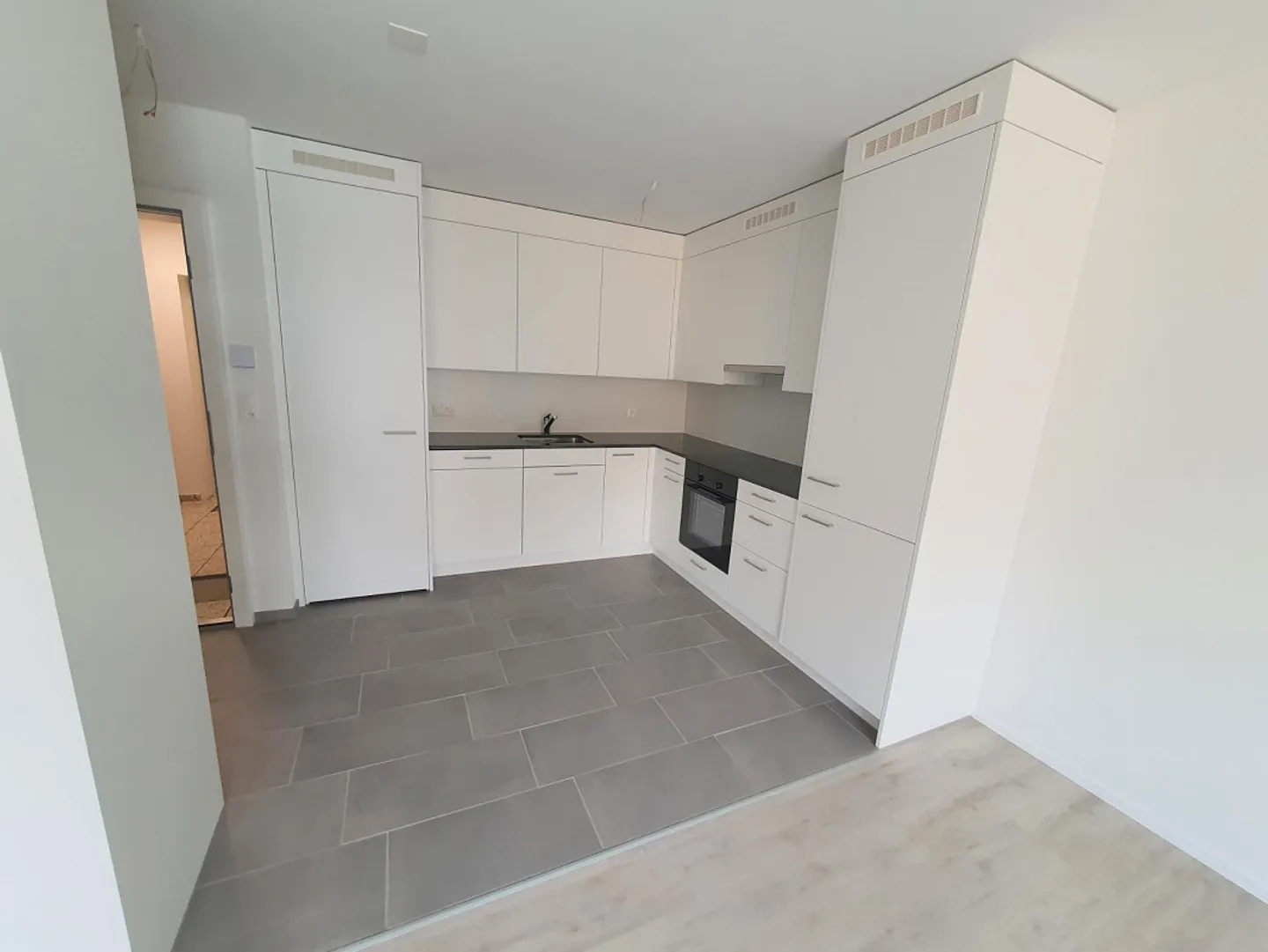 2-room apartment in the St. Johann district with balcony - Photo 1 of 8
