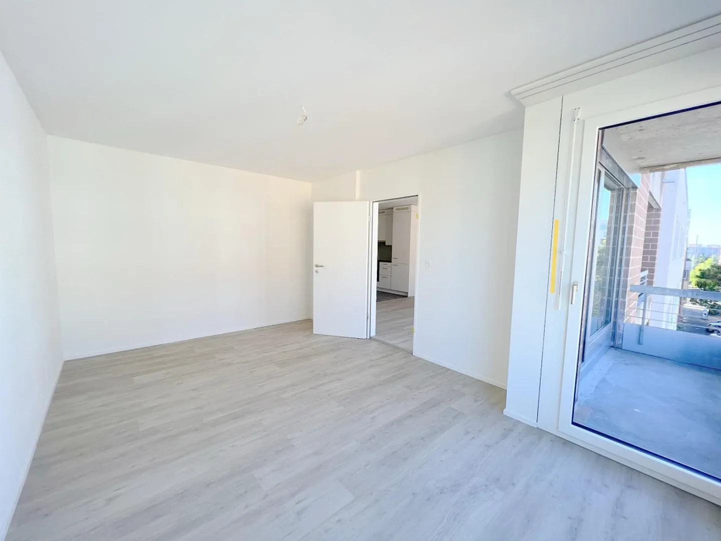2-room apartment in the St. Johann district with balcony - Photo 7 of 8