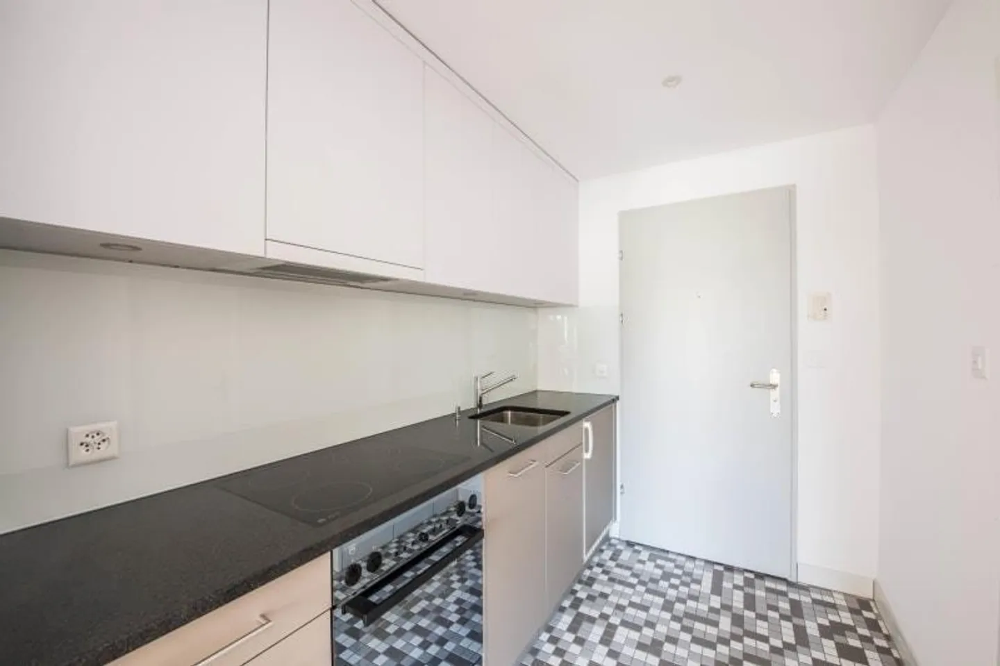 Modern Single Apartment in Ascona Centro - Photo 4 of 8