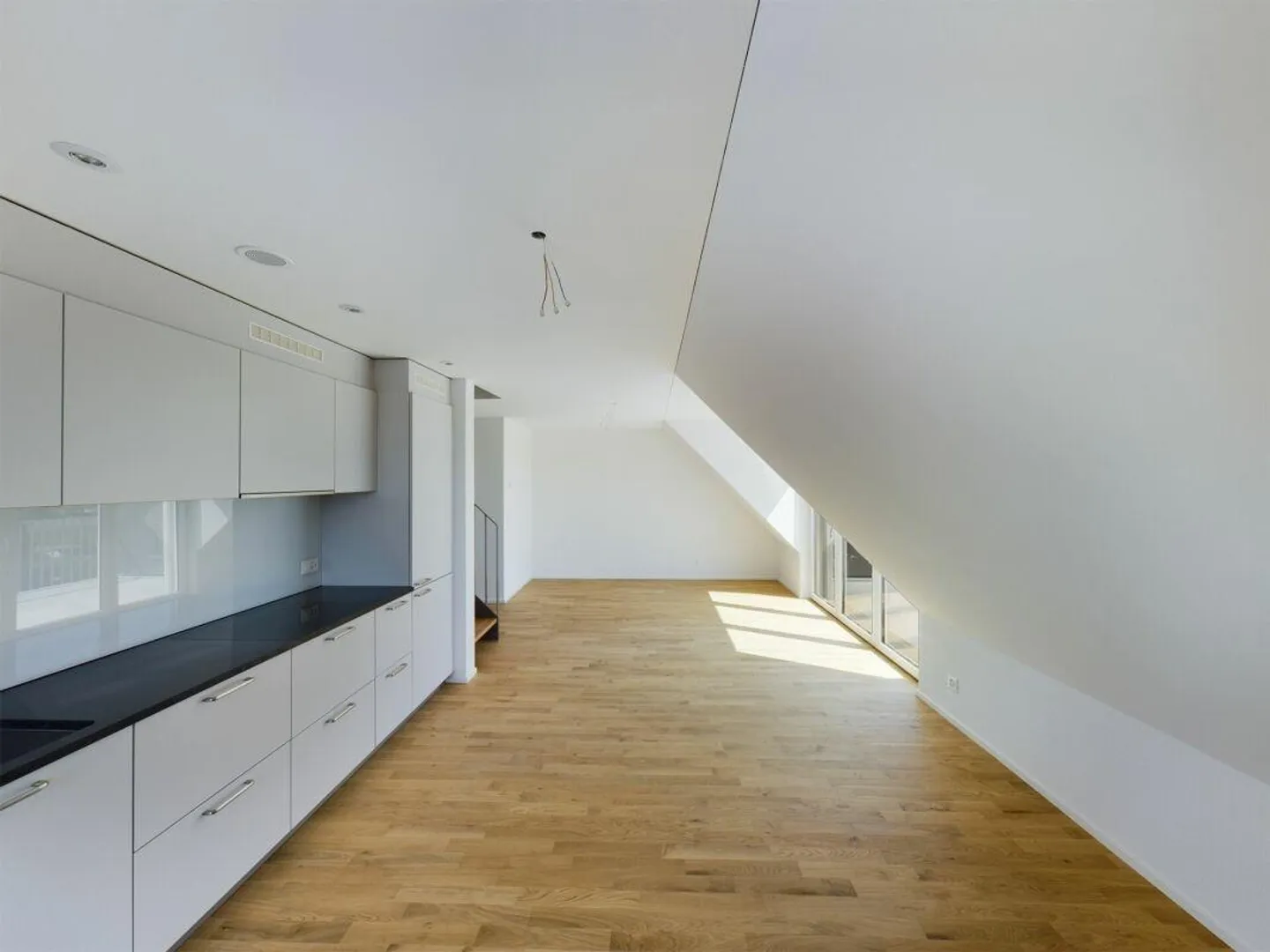 Wohnung kaufen - Foto 2 von 9