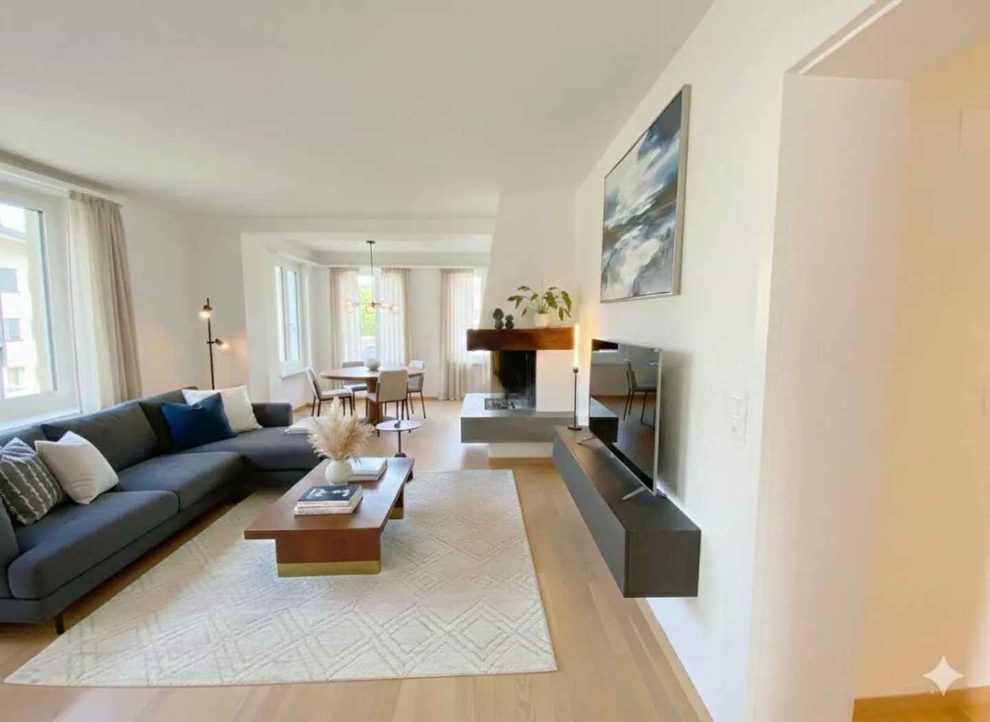 Luxuswohnung mit Modernem Design - Foto 2 von 13