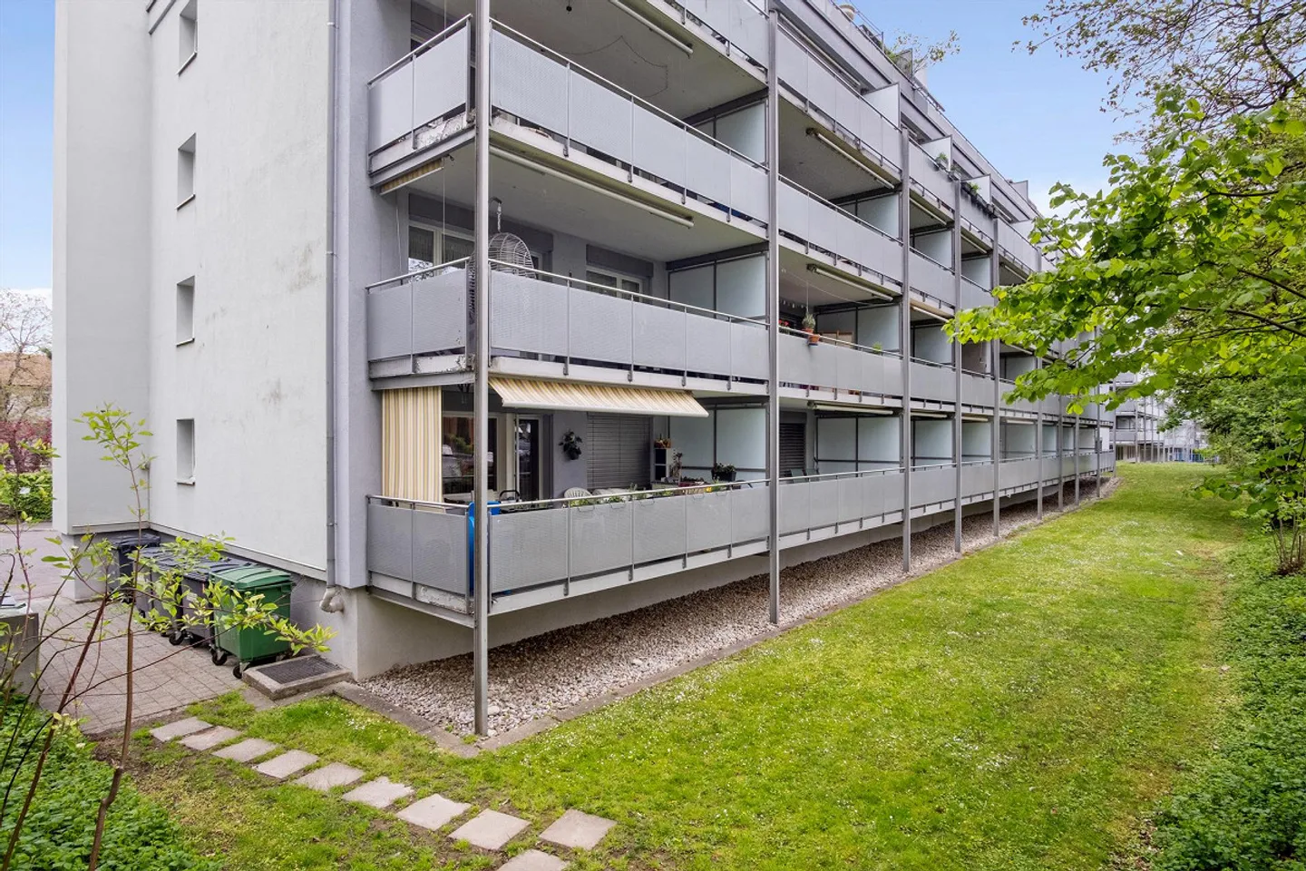 2-room apartment on the 3rd floor for rent in 8048 Zurich - Photo 2 of 8