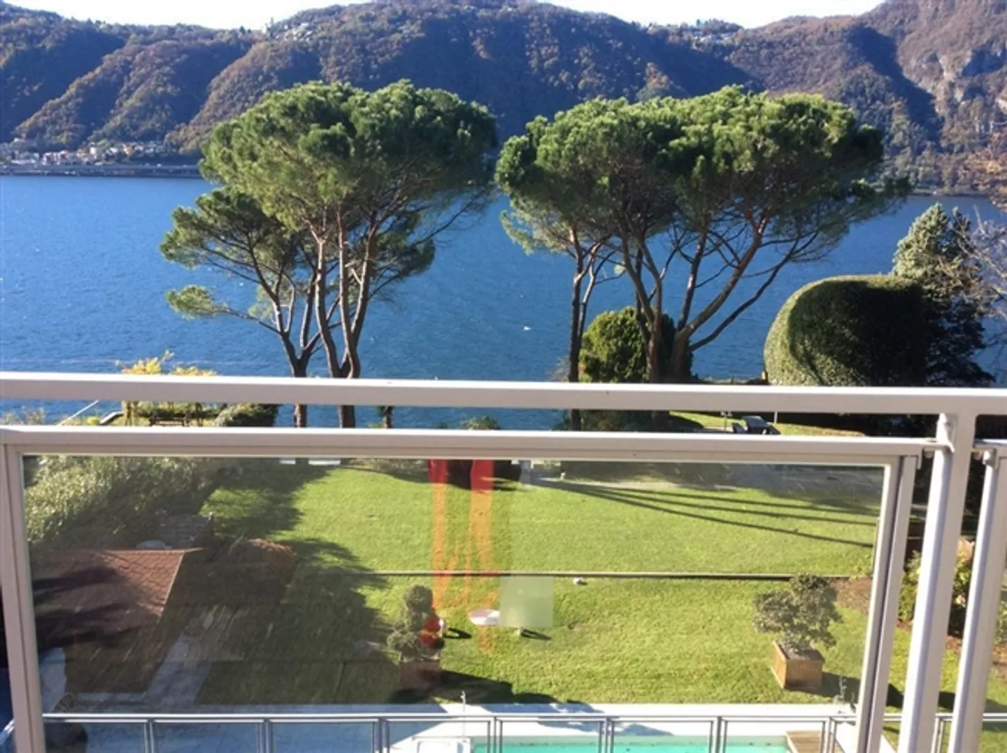 BISSONE
Prestigious Penthouse
Feet in the water - Photo 1 of 7