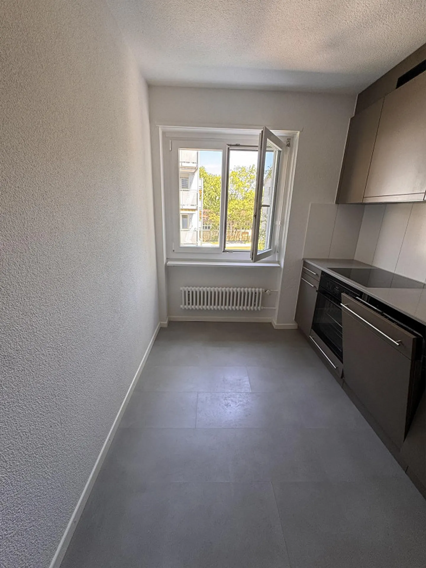 2-room apartment on the 3rd floor for rent in 8048 Zurich - Photo 3 of 8