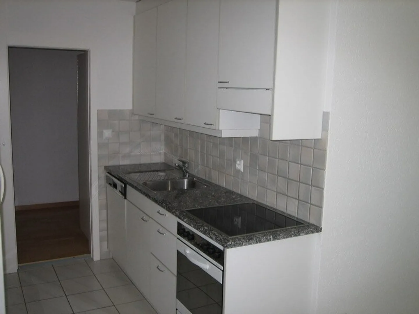 Ici attend votre nouveau chez-vous - Photo 2 sur 12