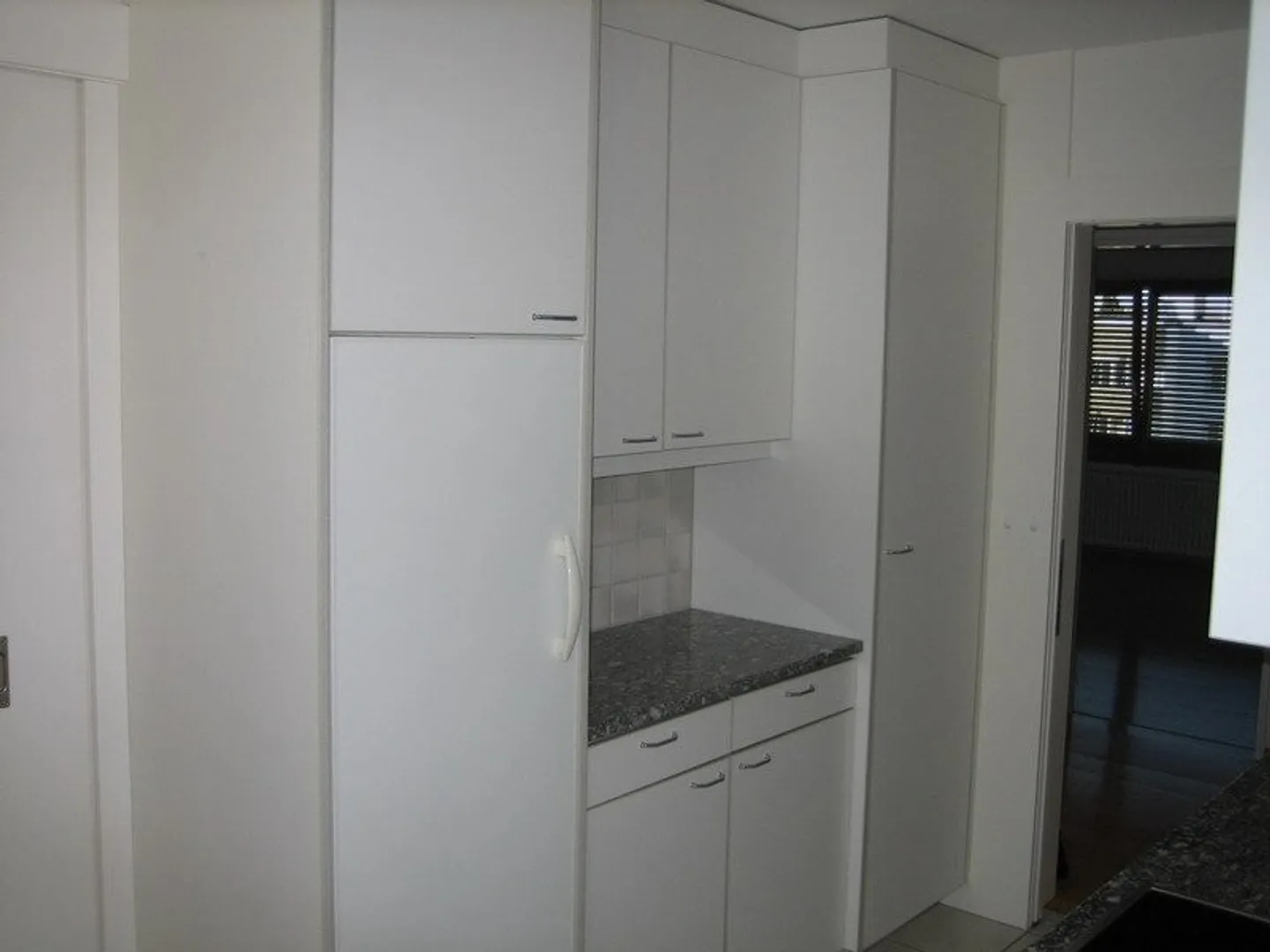 Ici attend votre nouveau chez-vous - Photo 3 sur 12