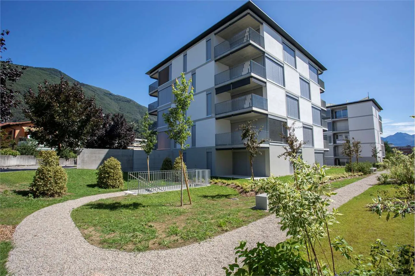 Ascona - 2,5 moderne und helle Räume - Photo 1 of 11