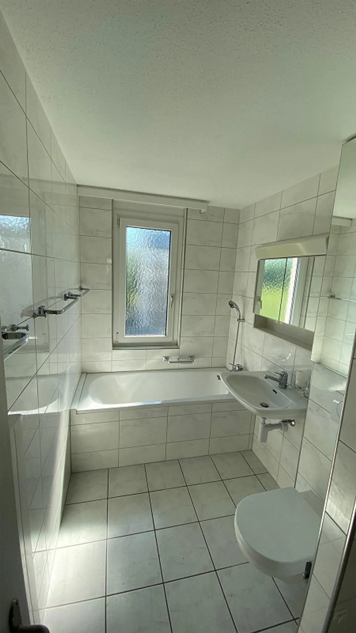 Appartement 3 1/2 pièces bien entretenu (3ème étage) dans un quartier résidentiel calme - Photo 7 sur 7