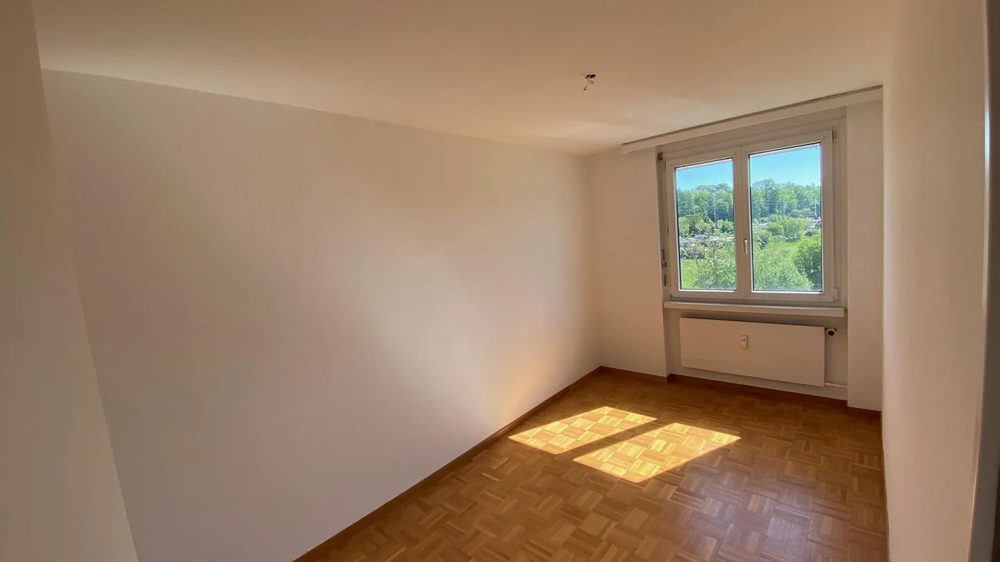 Appartement 3 1/2 pièces bien entretenu (3ème étage) dans un quartier résidentiel calme - Photo 5 sur 7