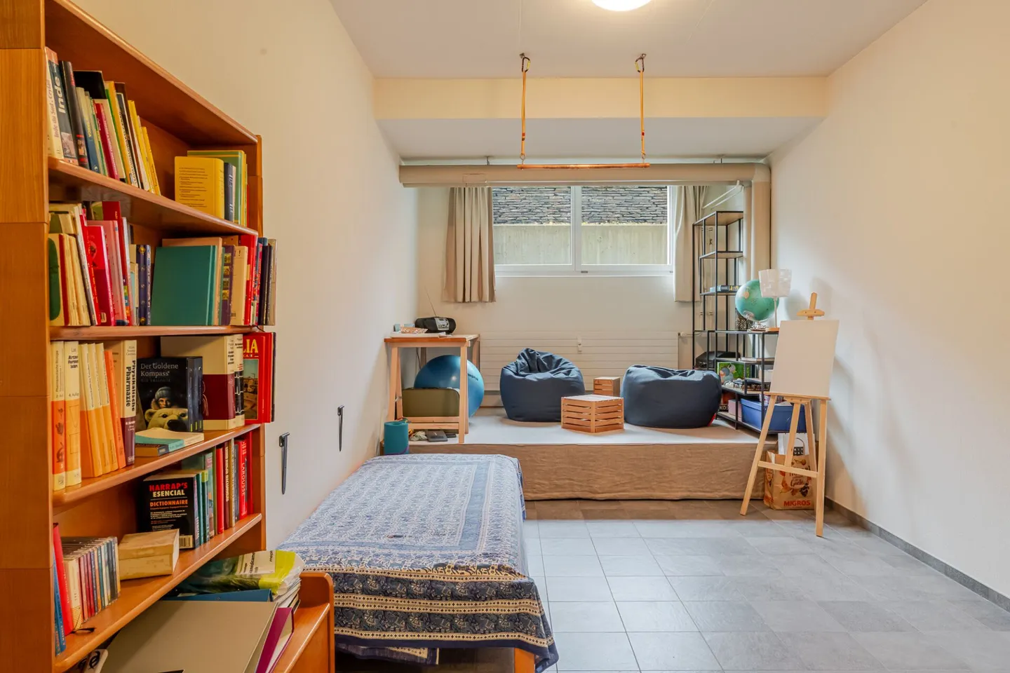 Bright 3.5 room penthouse apartment plus hobby room and 2 parking spaces in the popular Gundeli district - Photo 13 of 13