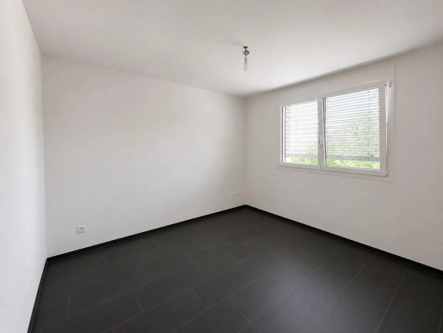 Moderne 4.5-Zimmer-Wohnung - Foto 4 von 14