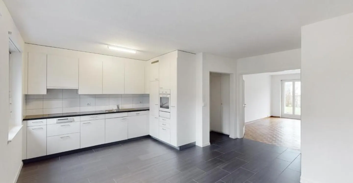 Spacious apartment in a quiet property limited until 31.03.2028! - Photo 3 of 10