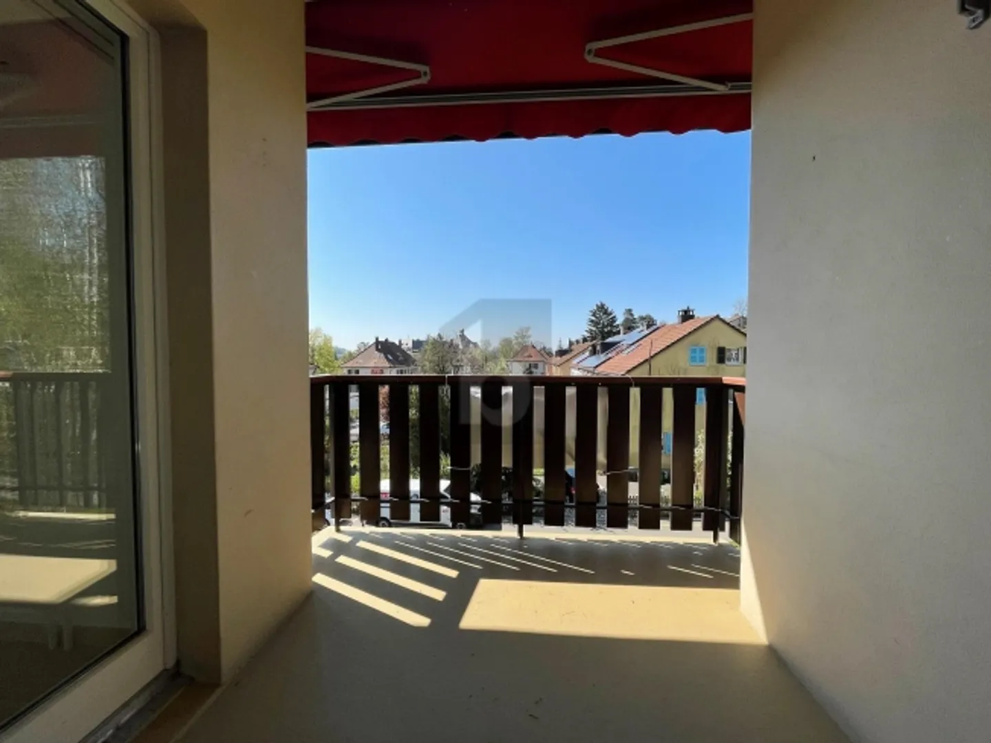 APPARTAMENTO CON BALCONE IN UN QUARTIERE TRANQUILLO - Foto 5 di 6