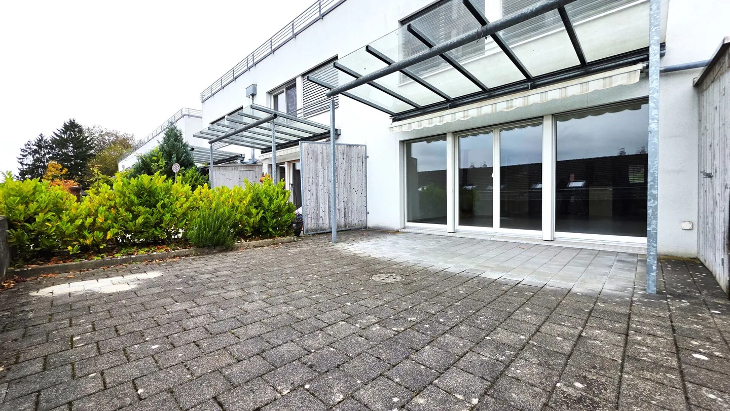 Grosses Einfamilienhaus mit Panoramablick - Foto 1 von 1
