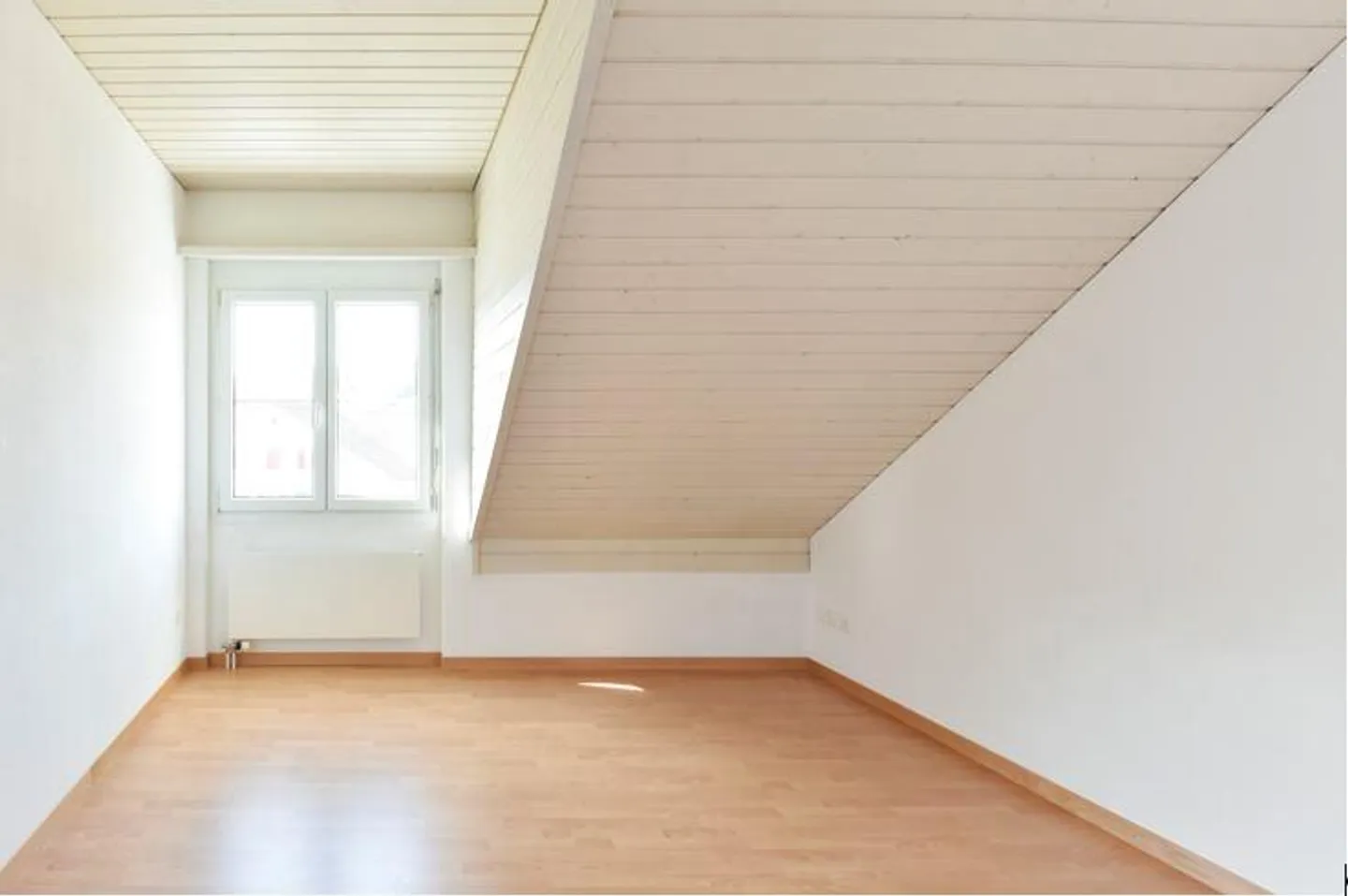 Bel et lumineux appartement sous les combles - Photo 5 sur 8