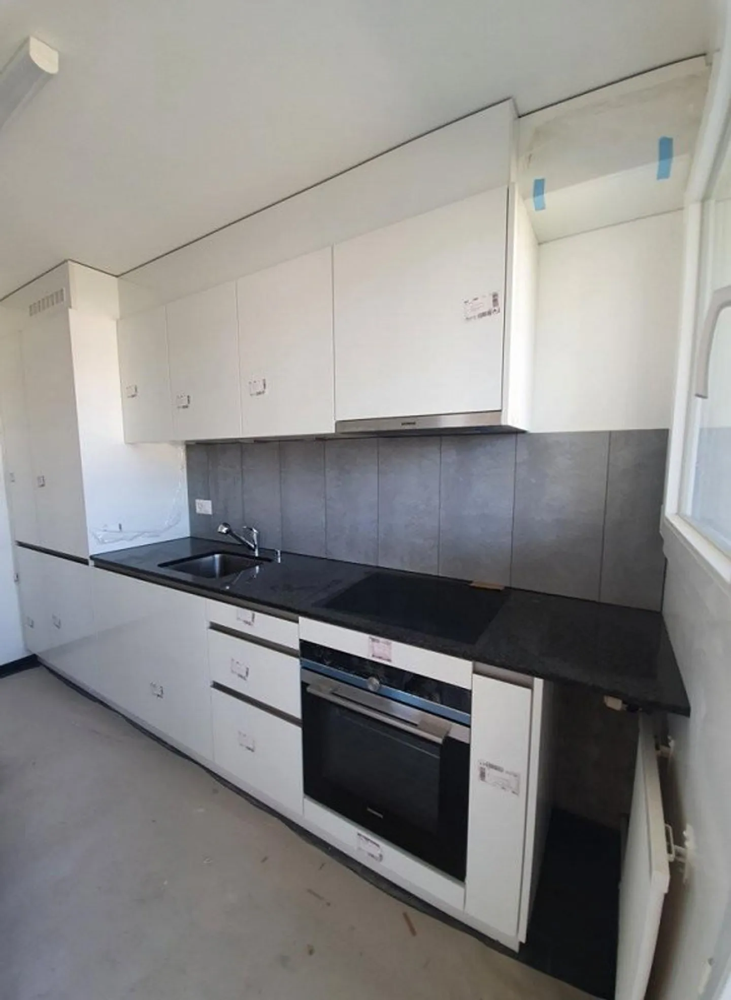 Renovated 2-room apartment with lake view in Kilchberg - Photo 3 of 4