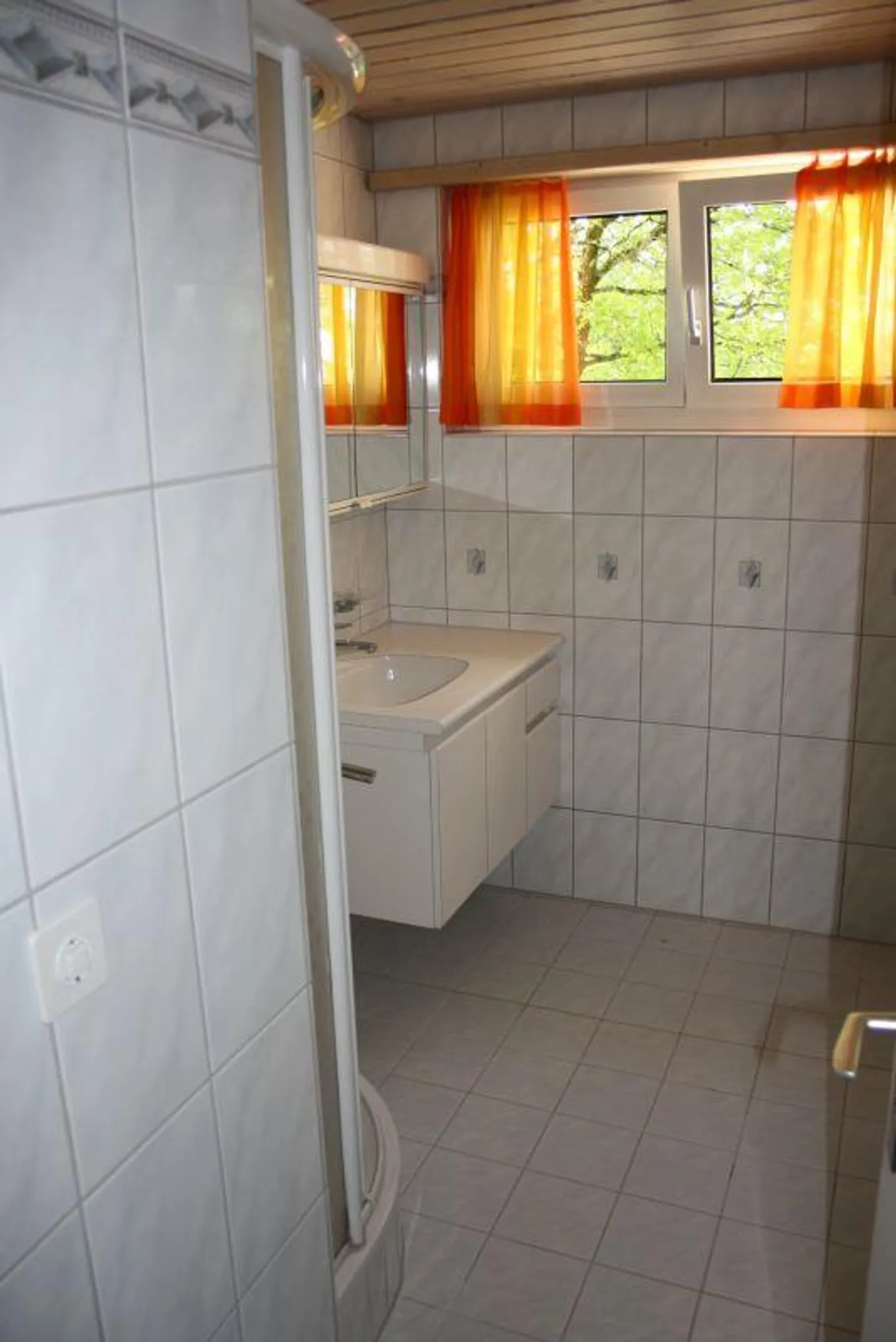 Appartement calme de 4,5 pièces avec 2 balcons - Photo 10 sur 12