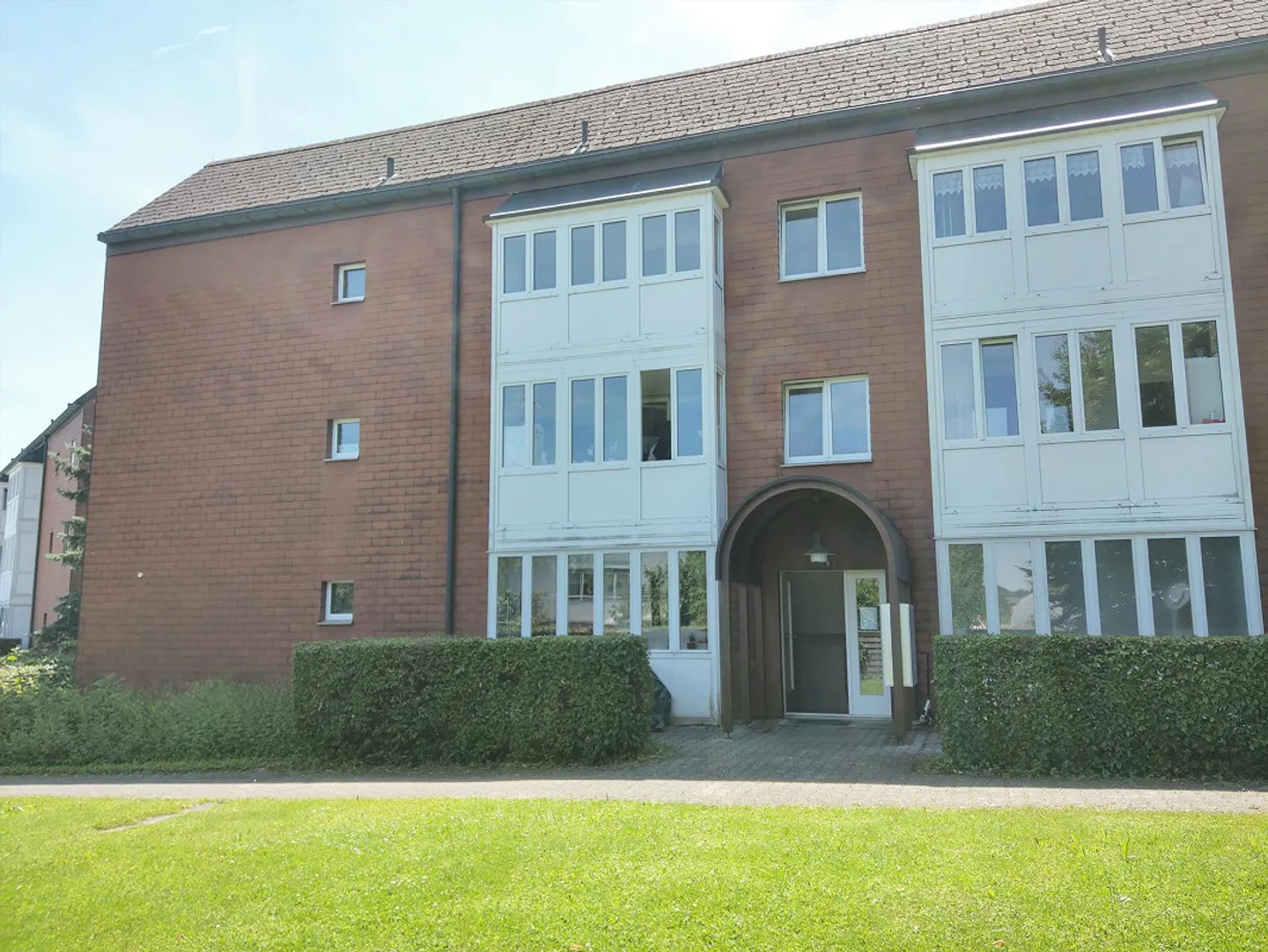 Appartement spacieux de 4,5 pièces à Seon, limité jusqu'au 30 septembre 2027 - Photo 1 sur 6