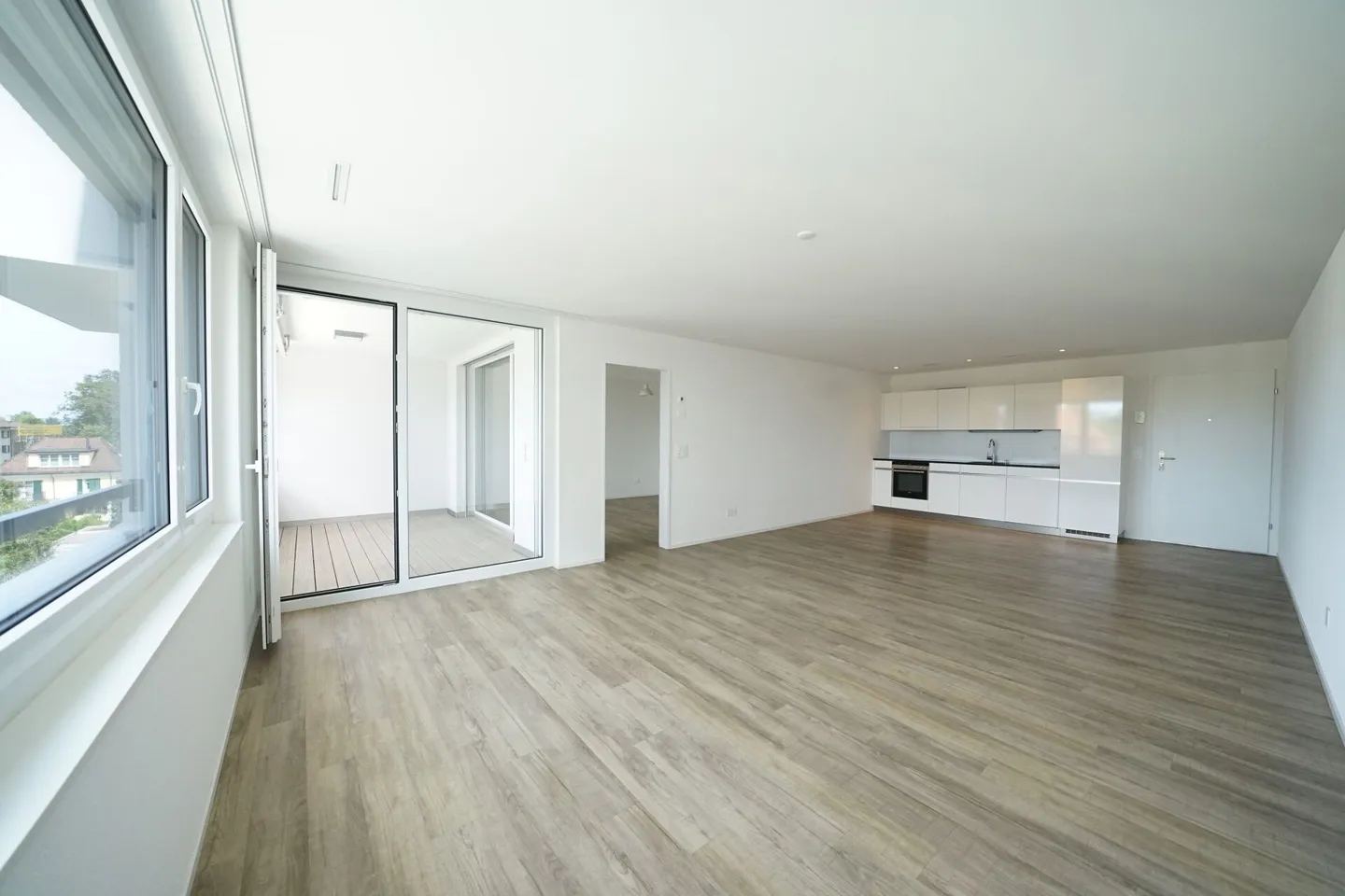 City apartment that inspires - Photo 3 of 8