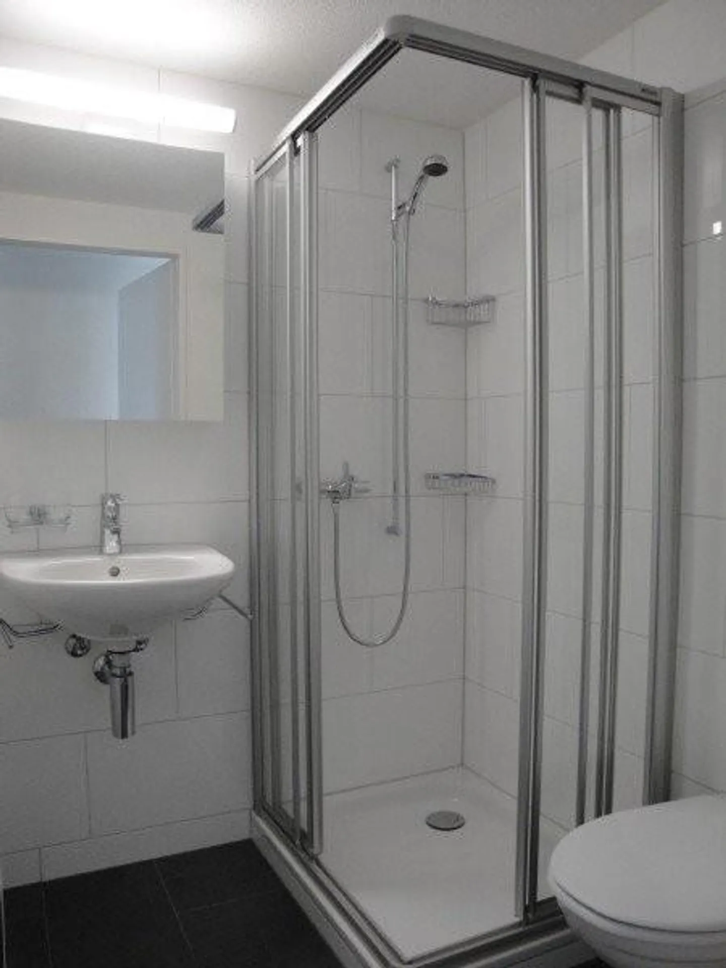 Appartamento moderno in zona familiare - Foto 4 di 10