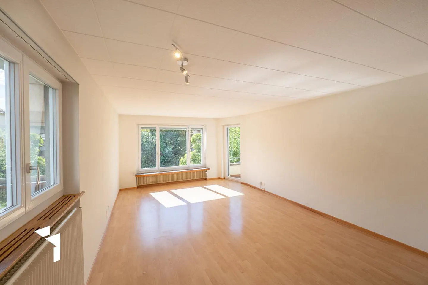 Fehr Real Estate - Charming 2-Generation House with Large Surroundings - Photo 9 of 13
