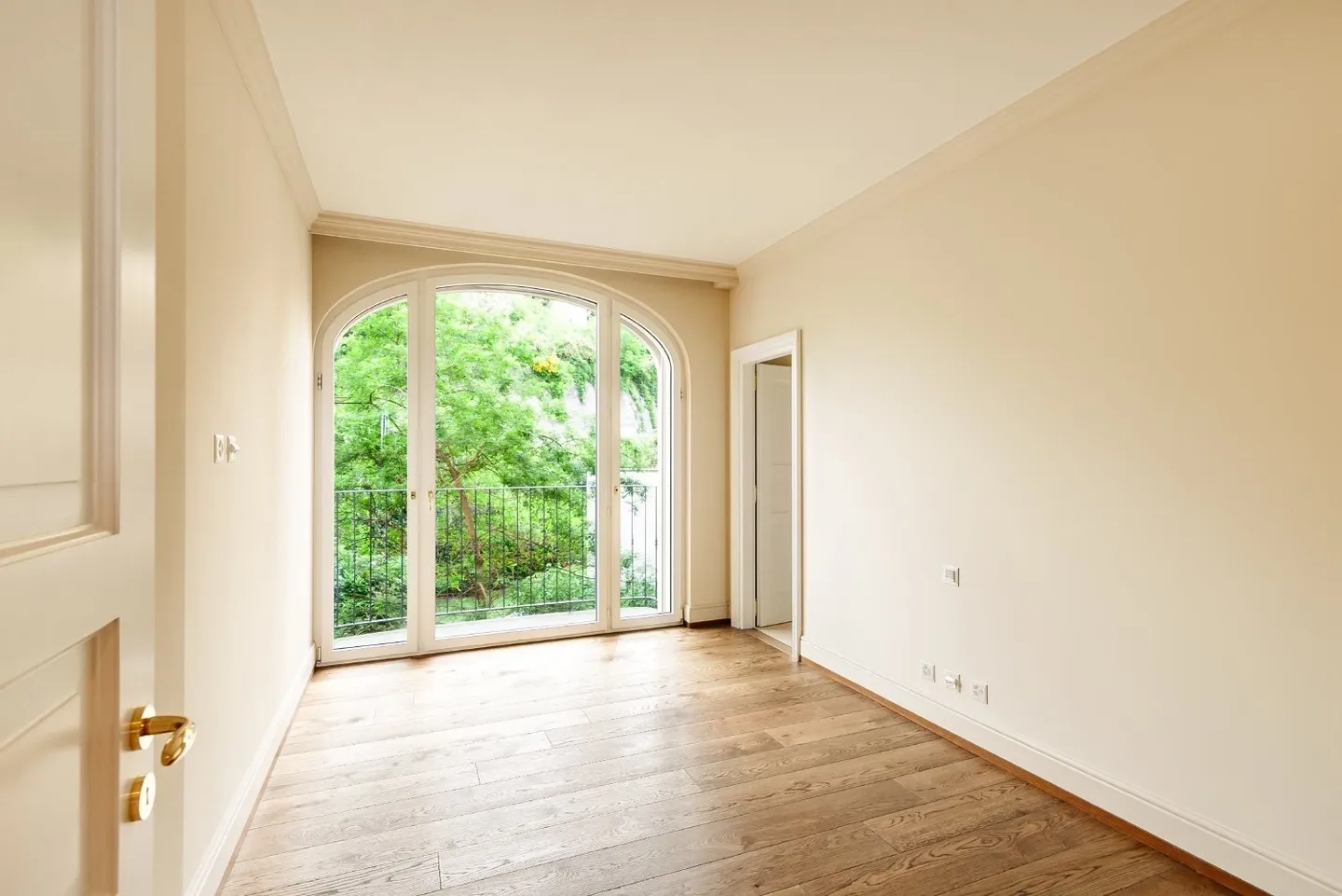 COLLINA D'ORO-AGRA - Luxurious 276 sqm apartment with large loggia and lake view (Ref. 303) - Photo 5 of 18