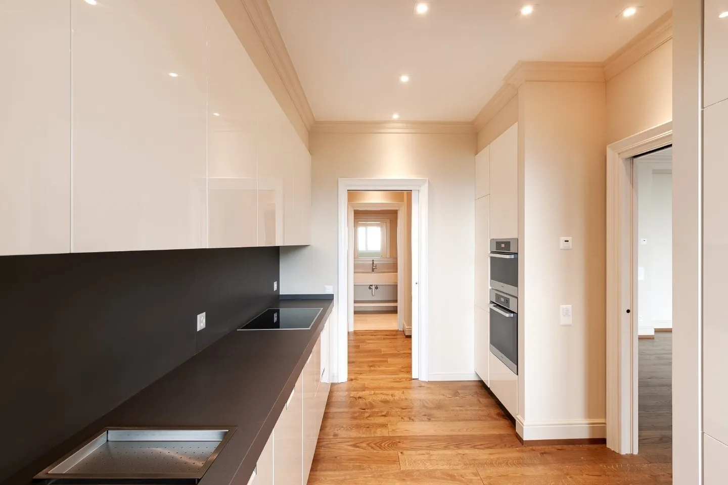 COLLINA D'ORO-AGRA - Luxurious 276 sqm apartment with large loggia and lake view (Ref. 303) - Photo 9 of 18