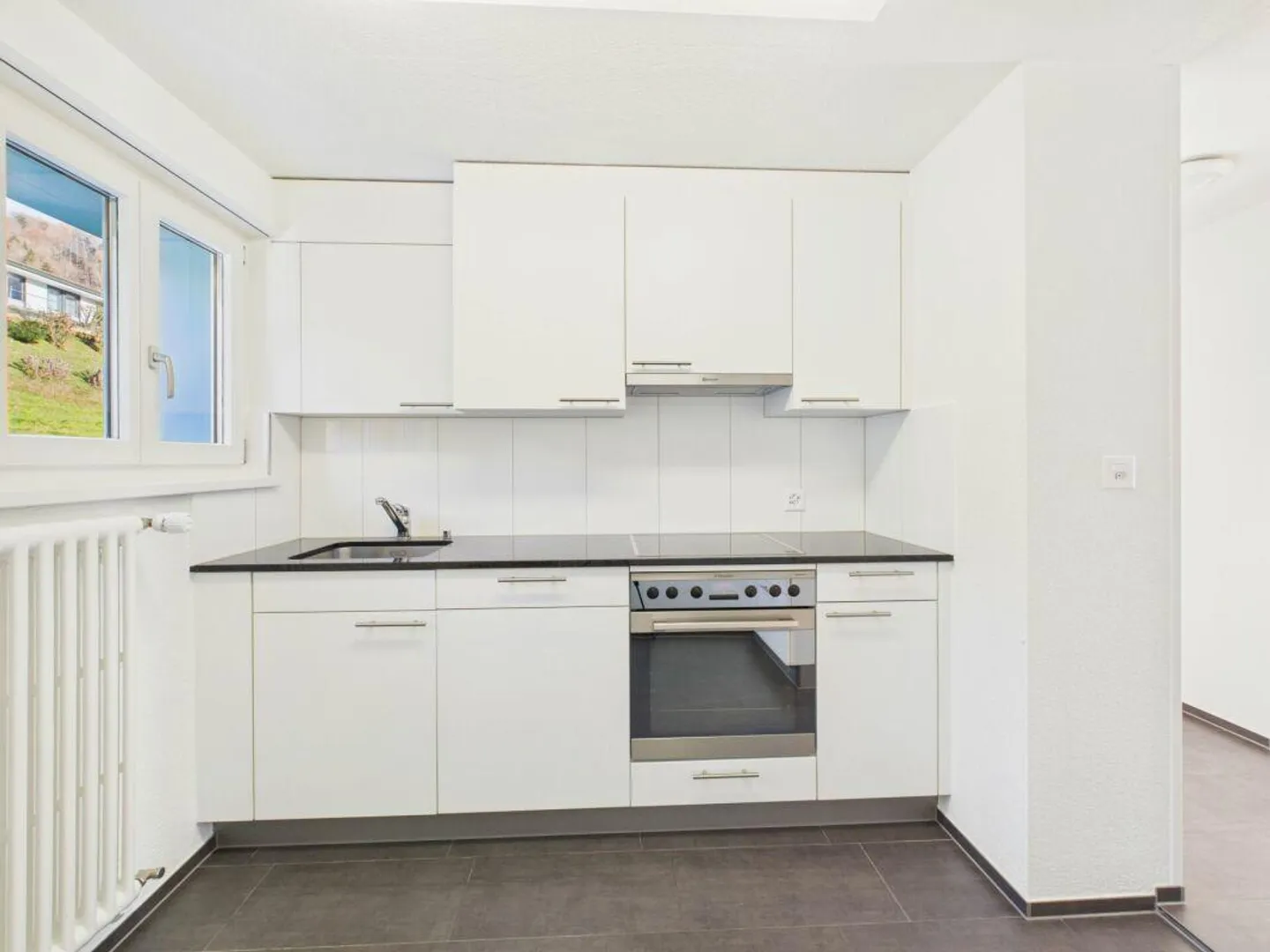 Light-flooded apartments in a quiet location in Ebnat-Kappel - Photo 3 of 13