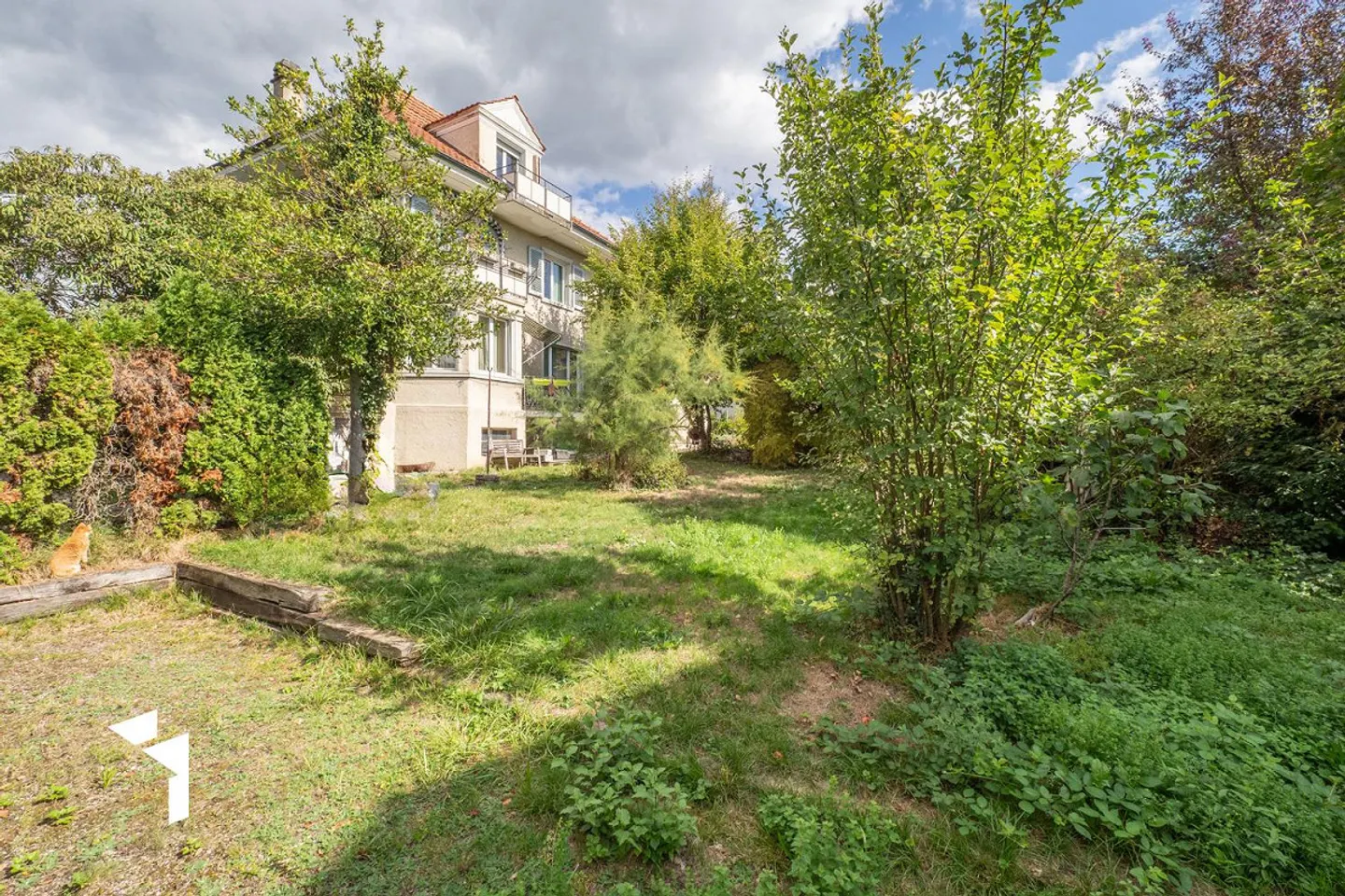 Fehr Real Estate - Charming 2-Generation House with Large Surroundings - Photo 13 of 13