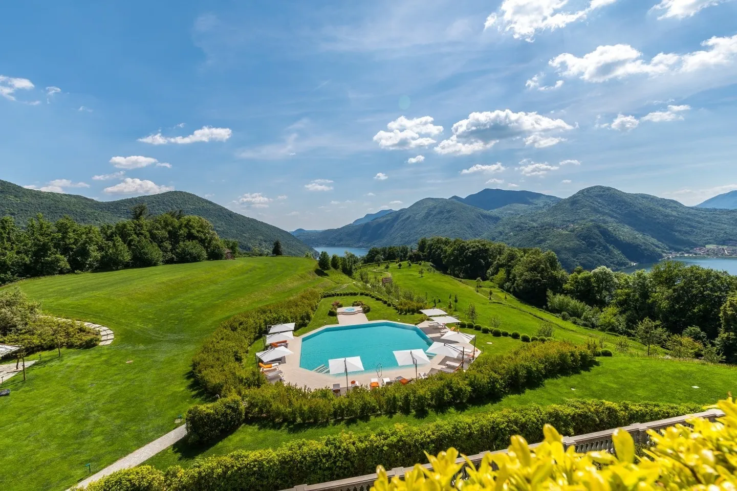 COLLINA D'ORO-AGRA - Luxurious 276 sqm apartment with large loggia and lake view (Ref. 303) - Photo 14 of 18