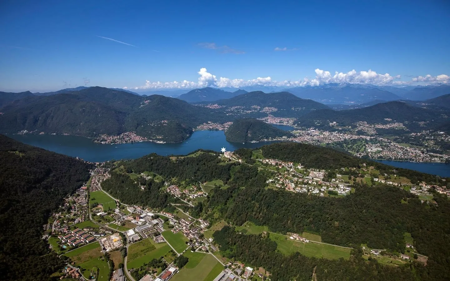 COLLINA D'ORO-AGRA - Luxurious 276 sqm apartment with large loggia and lake view (Ref. 303) - Photo 15 of 18