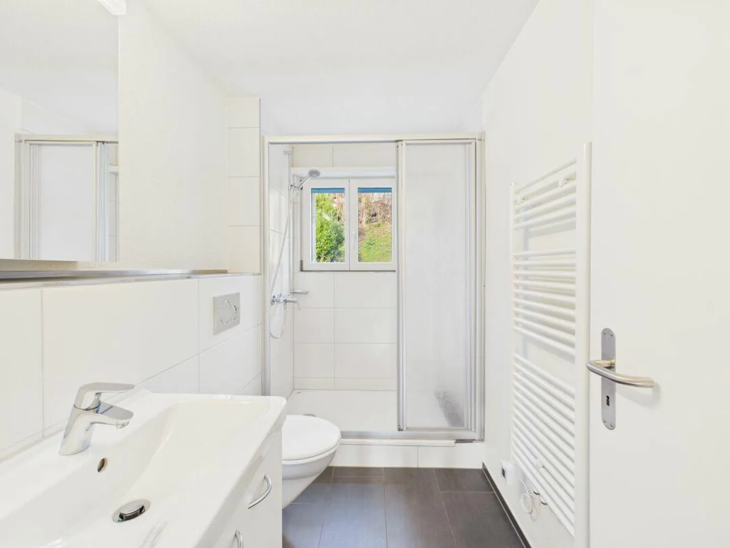 Light-flooded apartments in a quiet location in Ebnat-Kappel - Photo 9 of 13