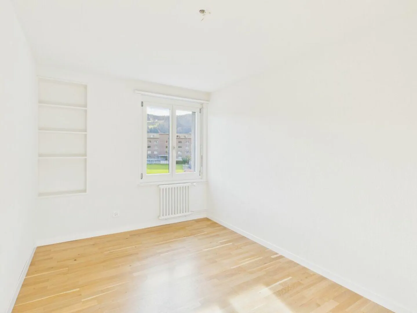 Light-flooded apartments in a quiet location in Ebnat-Kappel - Photo 8 of 13