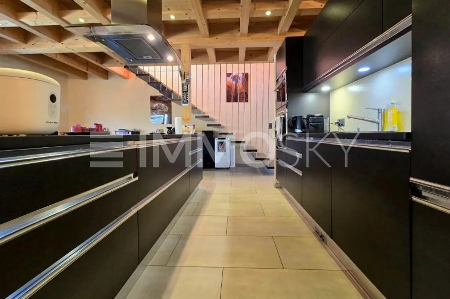 Inizia l'inverno in una casa che unisce comfort e serenità - Foto 2 di 5