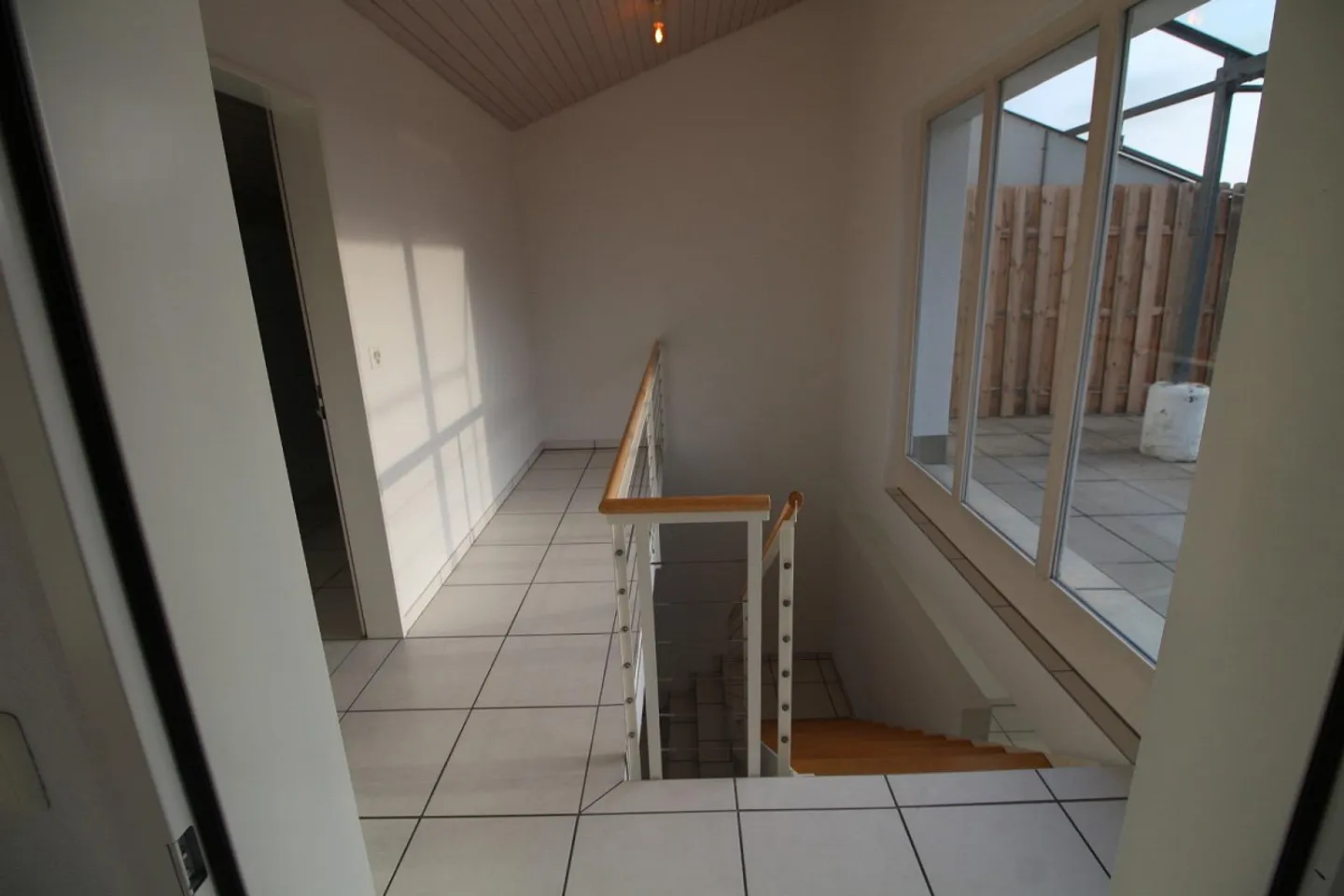 Geräumige Wohnung mit Terrasse - Foto 12 von 13