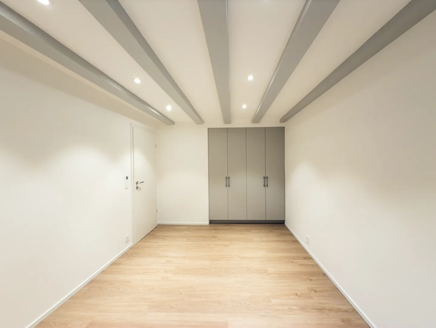 SUPERBO EDIFICIO DI DUE APPARTAMENTI A 2 PASSI DAL LAGO - Foto 9 di 16