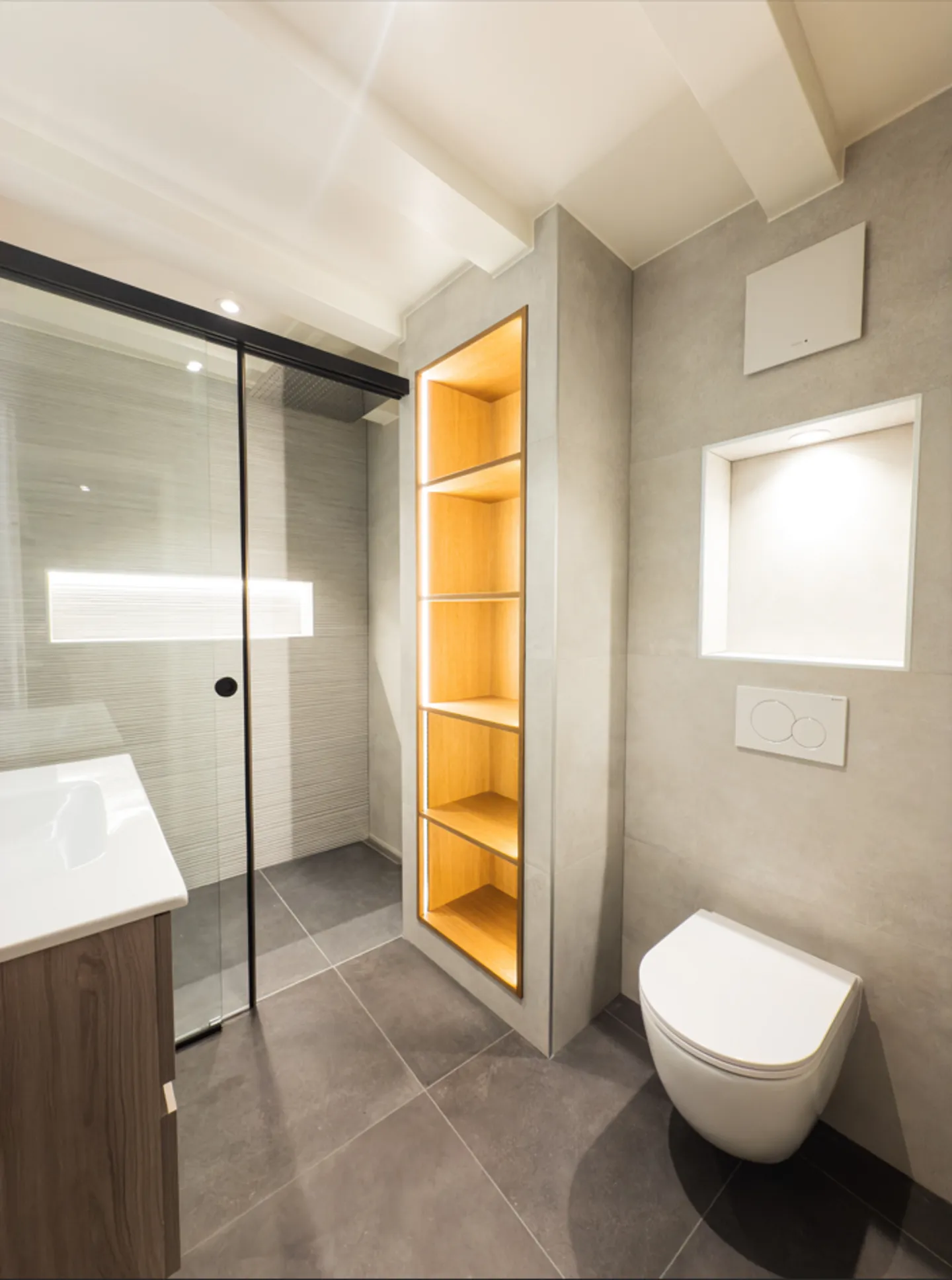 SUPERBO EDIFICIO DI DUE APPARTAMENTI A 2 PASSI DAL LAGO - Foto 10 di 16