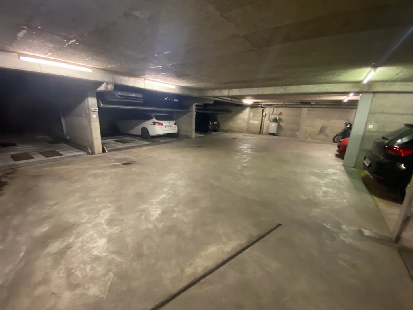 Spazio di parcheggio ideale - Foto 1 di 1