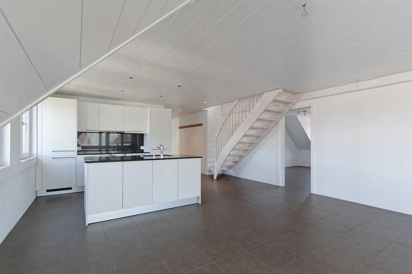 Attractive 3.5 and 4.5-room condominiums - Photo 3 of 7