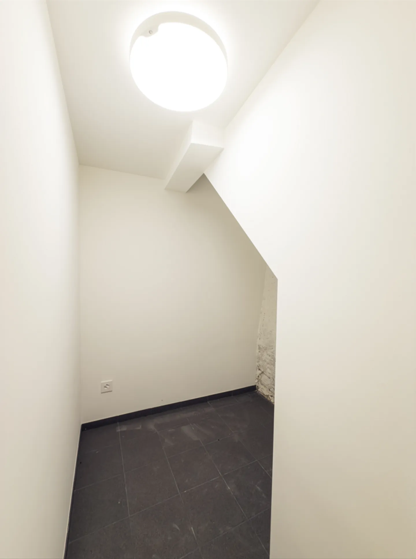 SUPERBO EDIFICIO DI DUE APPARTAMENTI A 2 PASSI DAL LAGO - Foto 12 di 16