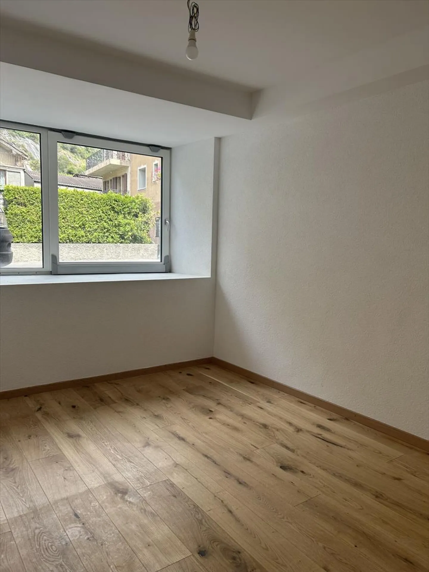 Luminoso appartamento di 2,5 locali completamente ristrutturato ad Ardon - Foto 4 di 6