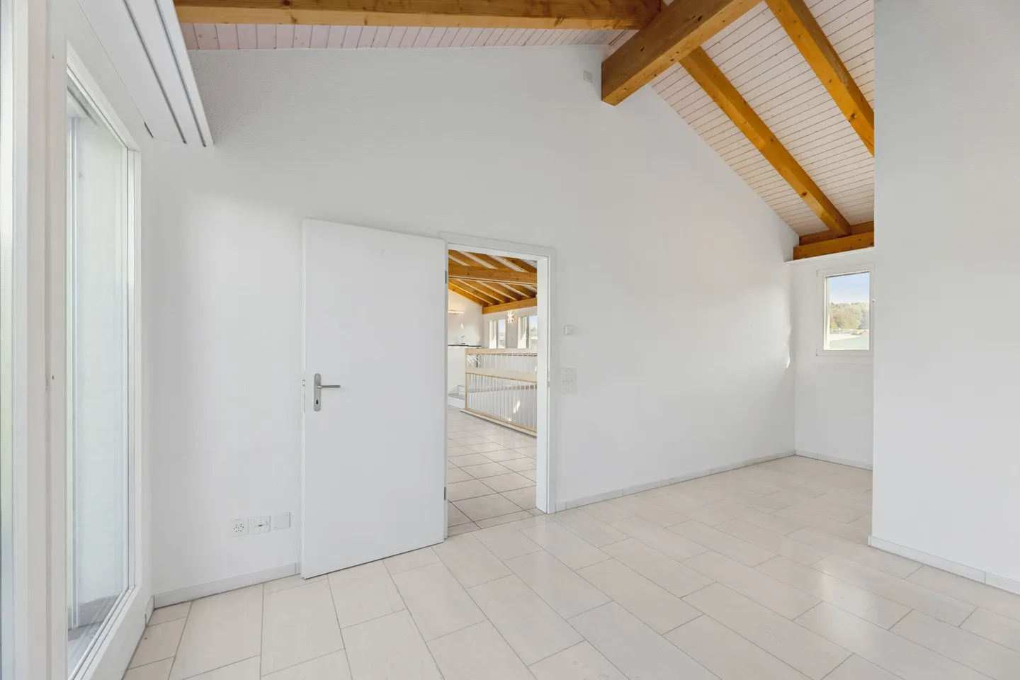 Appartamento Duplex Spazioso con Terrazza - Foto 5 di 8