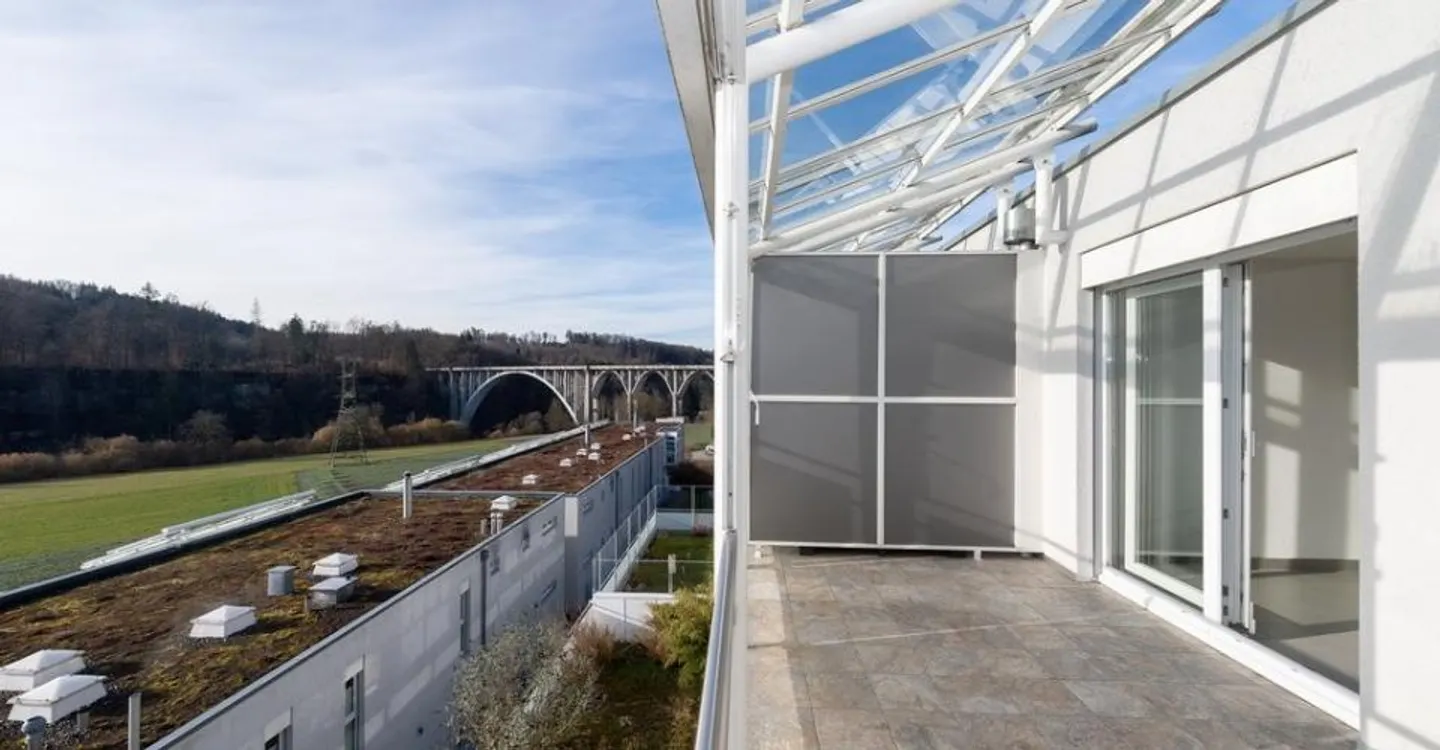 Bright apartment with balcony and panoramic view of the Aare - Photo 1 of 10