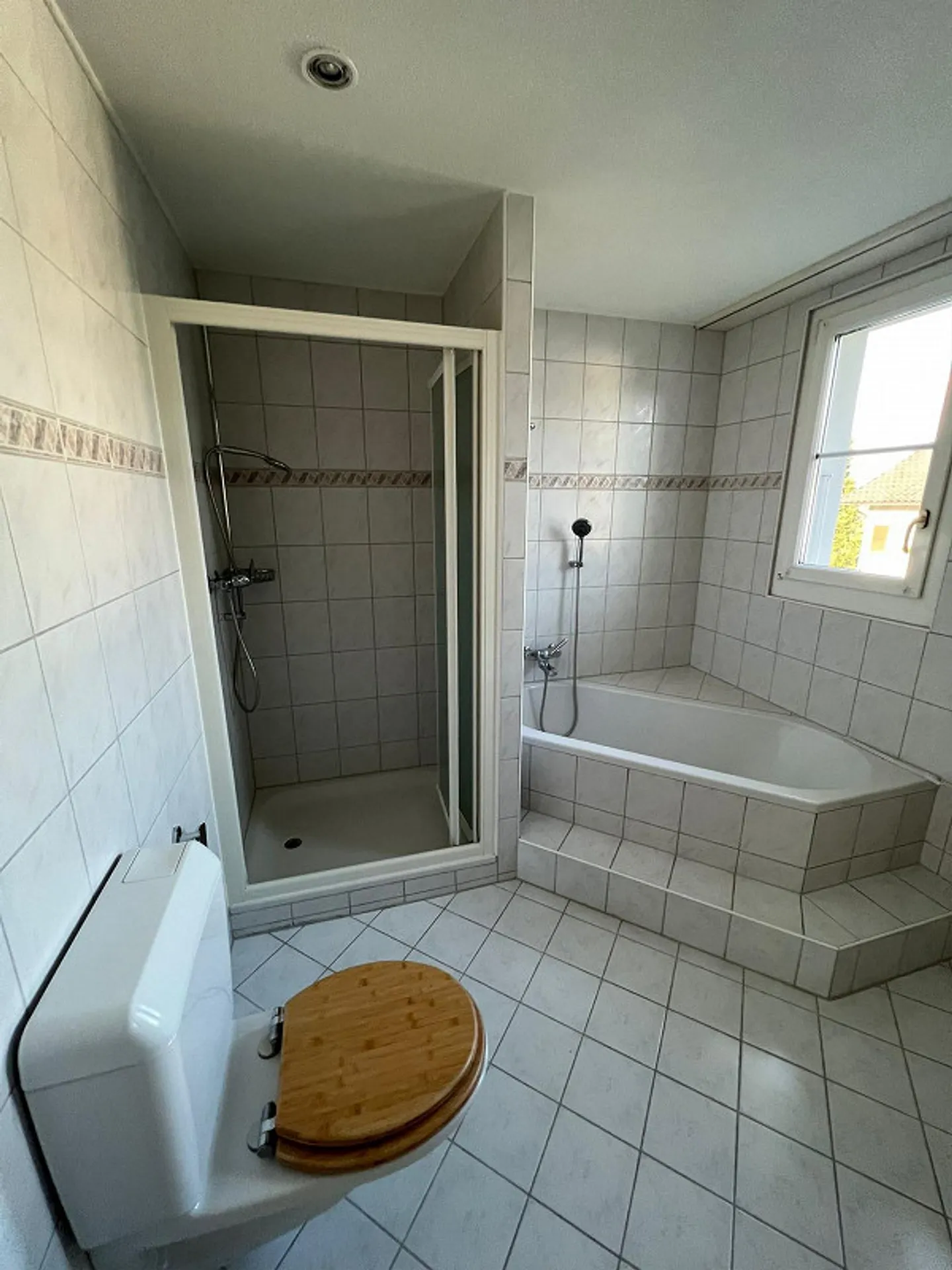 Freistehendes 5 1/2 Zimmer Einfamilienhaus - Foto 4 von 13