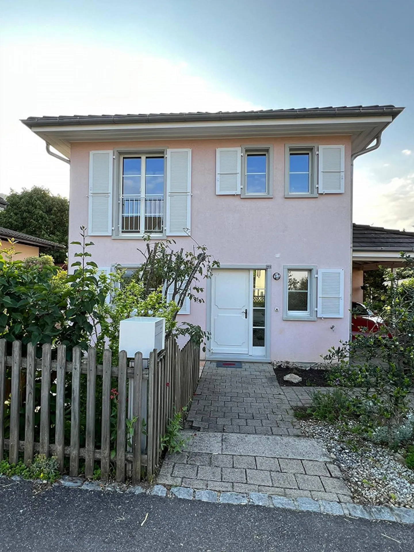 Freistehendes 5 1/2 Zimmer Einfamilienhaus - Foto 1 von 13