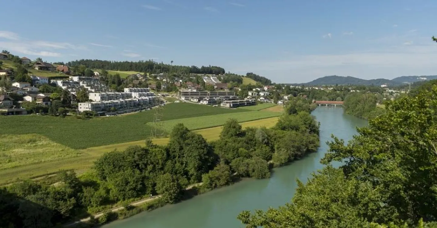 Bright apartment with balcony and panoramic view of the Aare - Photo 10 of 10