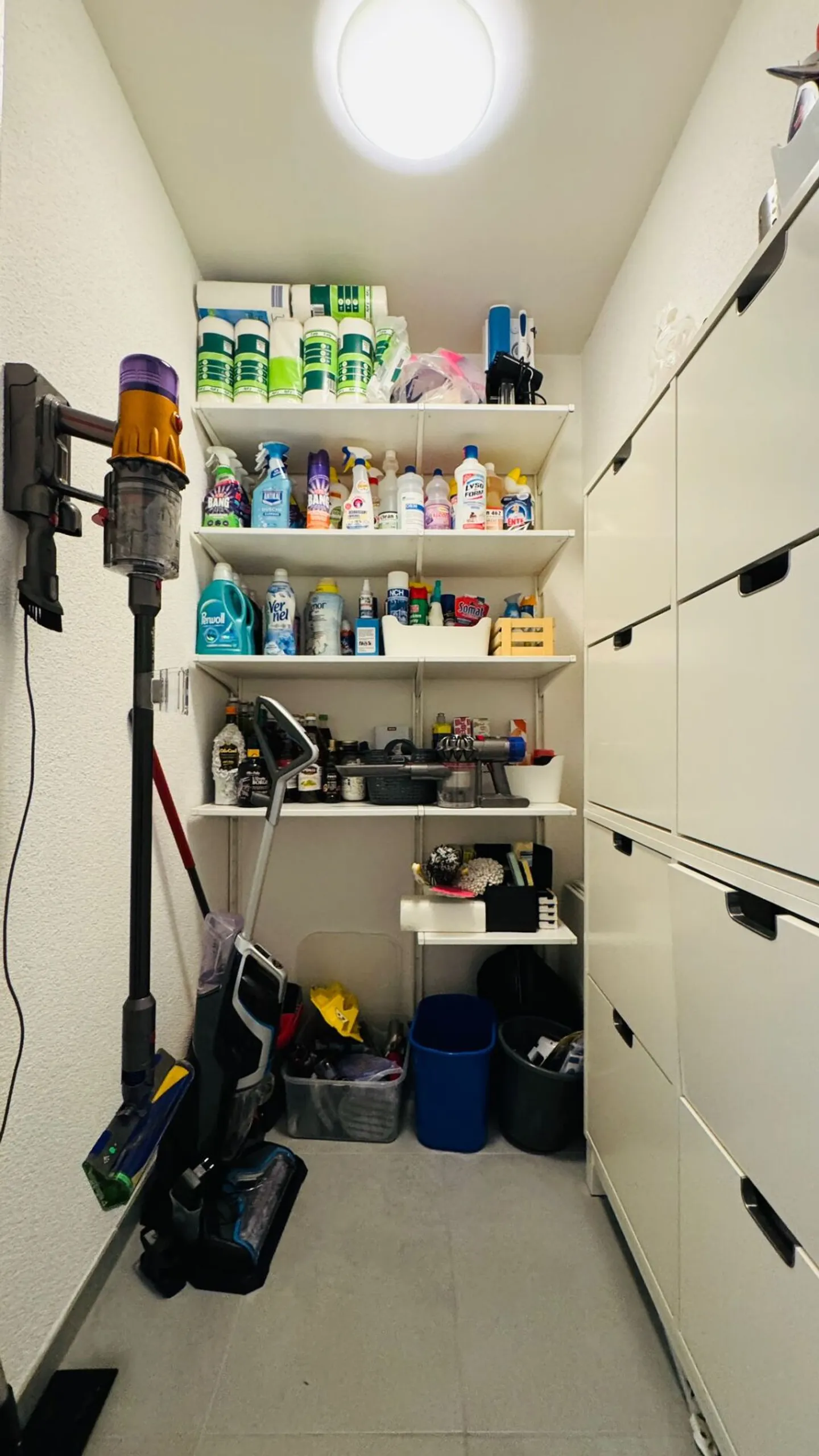 Appartamento moderno di 4,5 stanze con balcone e due posti auto in garage sotterraneo - Foto 12 di 17